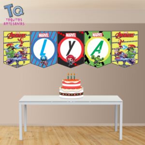 Vengadores Banderín con Nombre