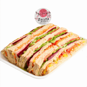 Sandwich copetin Vegetariano pan negro