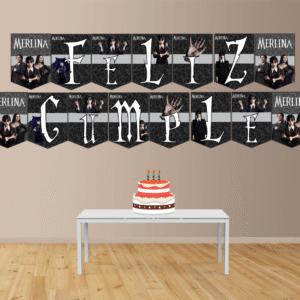 Merlina Banderín con Feliz cumple
